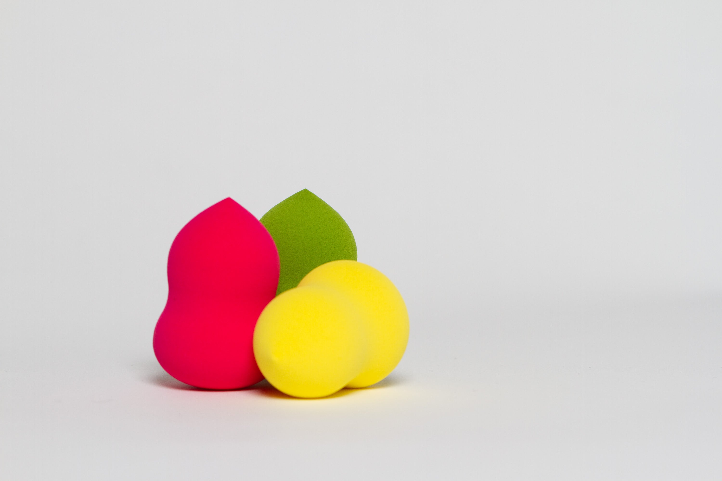 Pretty Woman Cosmetics Beauty Blender — Reusable Makeup Sponge Applicator